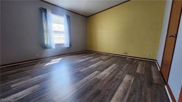 345 Sea Gull Lane, New Philadelphia, OH 44663