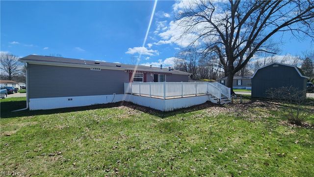 345 Sea Gull Lane, New Philadelphia, OH 44663