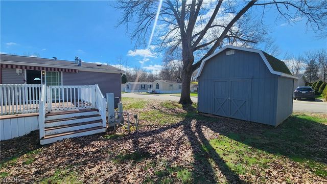 345 Sea Gull Lane, New Philadelphia, OH 44663