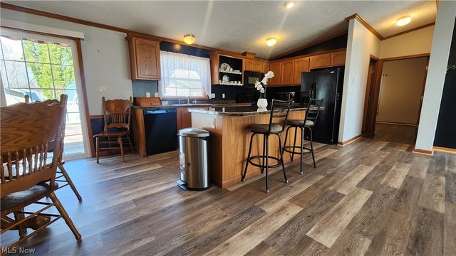 345 Sea Gull Lane, New Philadelphia, OH 44663