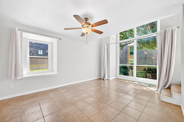 16120 Stuebner Airline Road 105, Spring, TX 77379