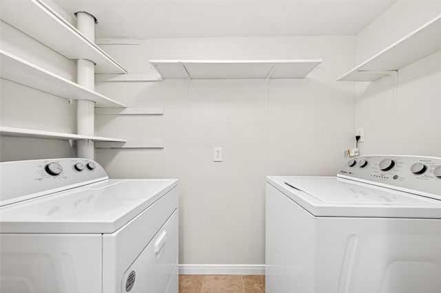 16120 Stuebner Airline Road 105, Spring, TX 77379