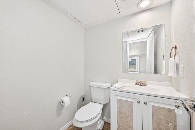 16120 Stuebner Airline Road 105, Spring, TX 77379