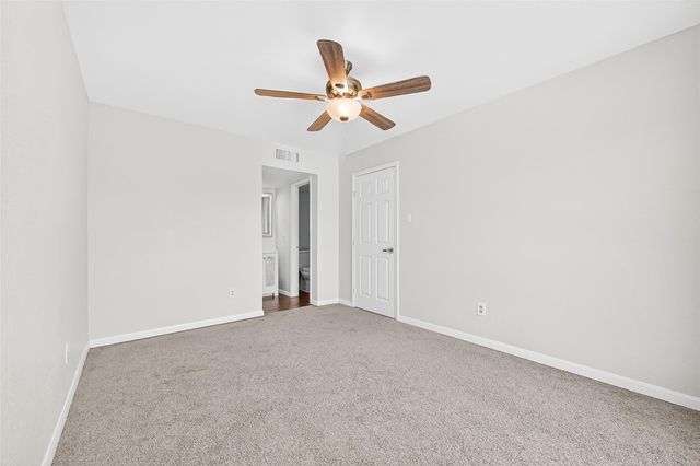 16120 Stuebner Airline Road 105, Spring, TX 77379