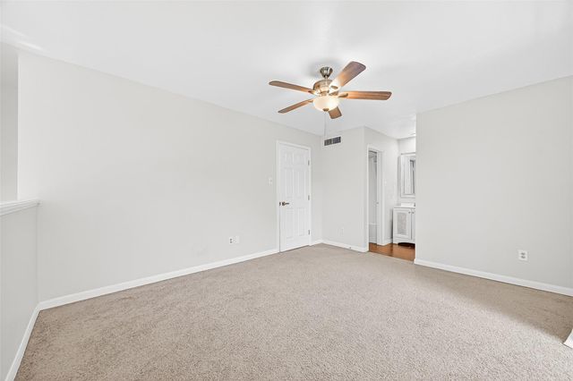 16120 Stuebner Airline Road 105, Spring, TX 77379