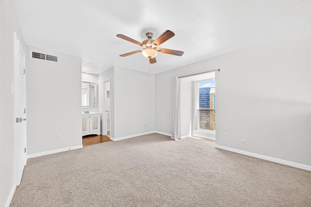16120 Stuebner Airline Road 105, Spring, TX 77379