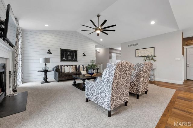 280 Whitetail Lane, Warrenton, MO 63383