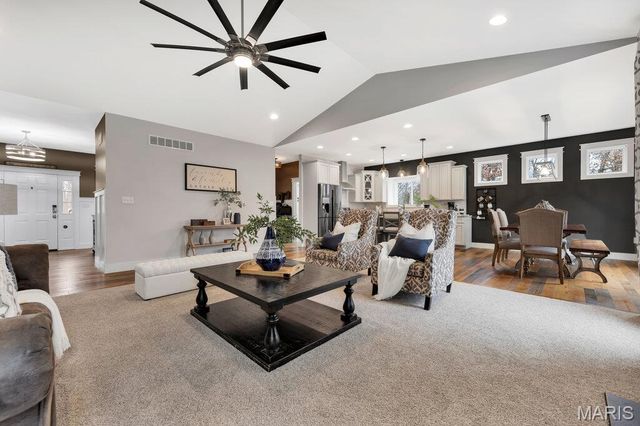 280 Whitetail Lane, Warrenton, MO 63383