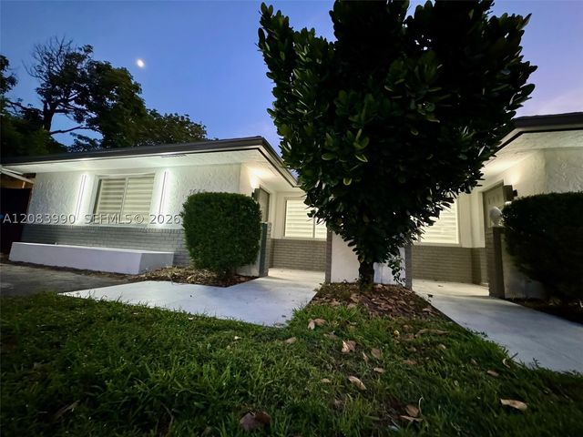 3665-3667 NW 17th Way 3667, Oakland Park, FL 33309