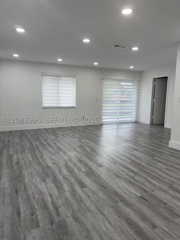3665-3667 NW 17th Way 3667, Oakland Park, FL 33309