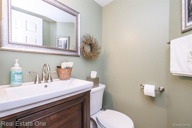 2057 Hidden Meadows Drive C, Walled Lake, MI 48390