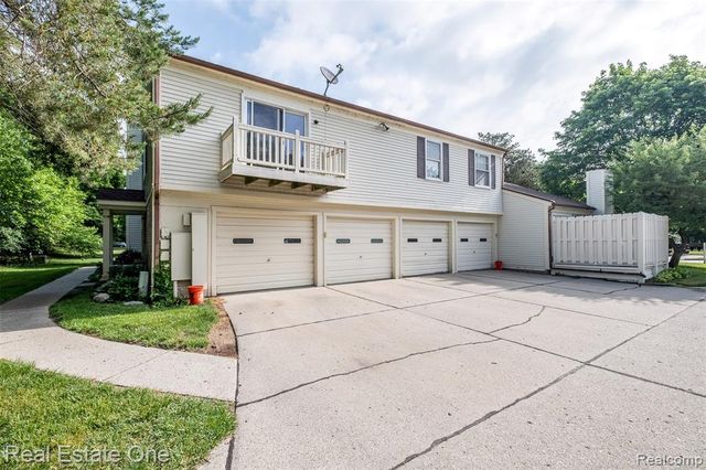 2057 Hidden Meadows Drive C, Walled Lake, MI 48390