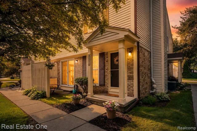 2057 Hidden Meadows Drive C, Walled Lake, MI 48390