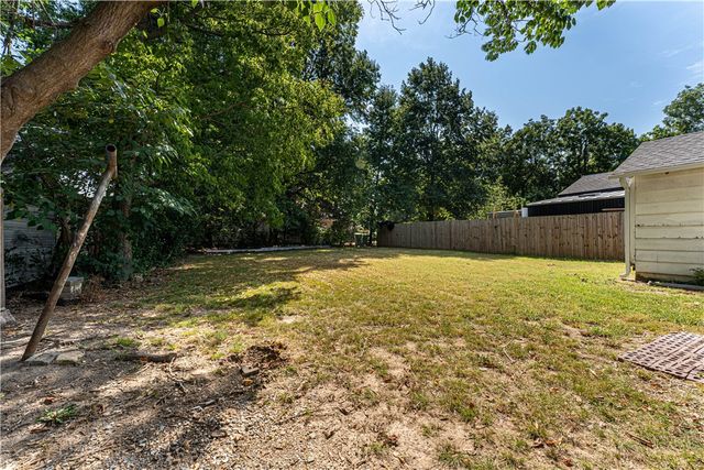603 S Crutcher Street, Springdale, AR 72764