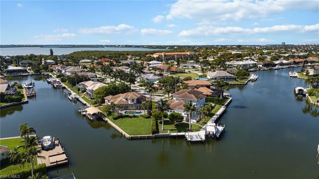 95 Anchor CT, Marco Island, FL 34145