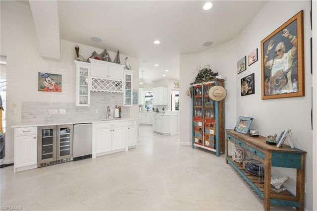 95 Anchor CT, Marco Island, FL 34145