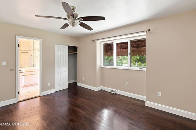 41 Kipling Way, Manalapan, NJ 07726