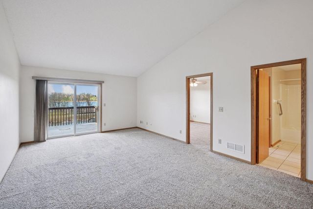 1729 Lakeridge Way, Waconia, MN 55387