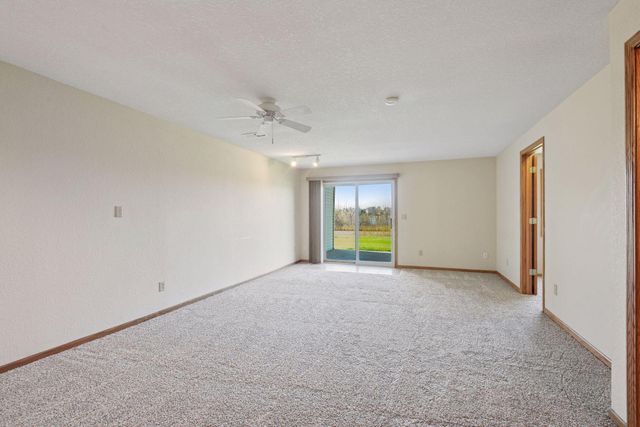 1729 Lakeridge Way, Waconia, MN 55387