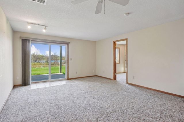 1729 Lakeridge Way, Waconia, MN 55387