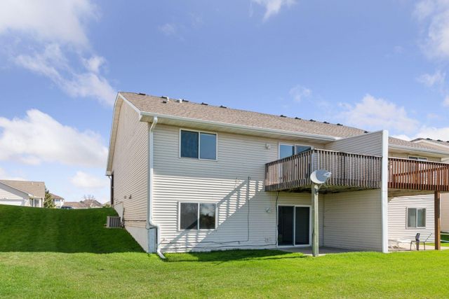1729 Lakeridge Way, Waconia, MN 55387