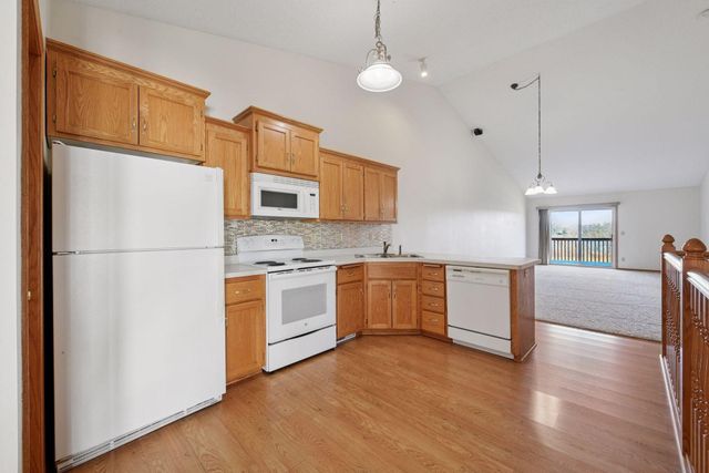 1729 Lakeridge Way, Waconia, MN 55387