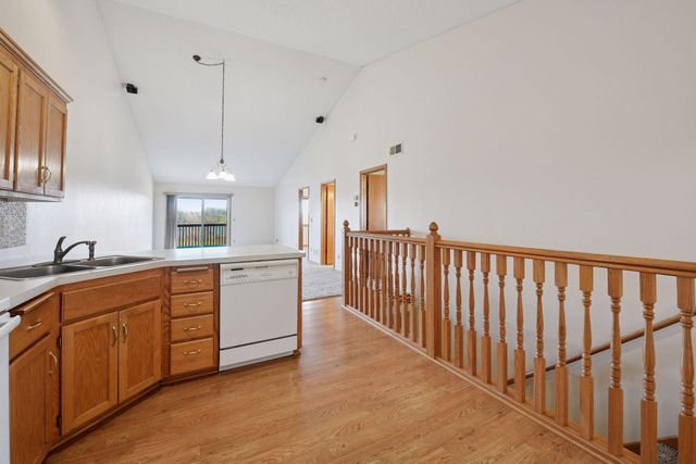 1729 Lakeridge Way, Waconia, MN 55387