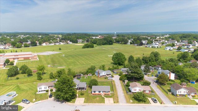 10 CAMBRIDGE CT, Taneytown, MD 21787