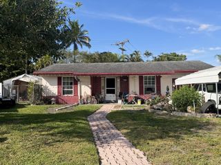 22283 SW 64th Avenue, Boca Raton, FL 33428