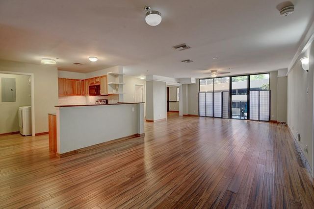 40 N Interstate 35 EXPY 2C2, Austin, TX 78701