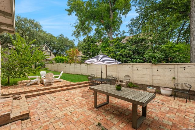 137 PARK DR, Olmos Park, TX 78212