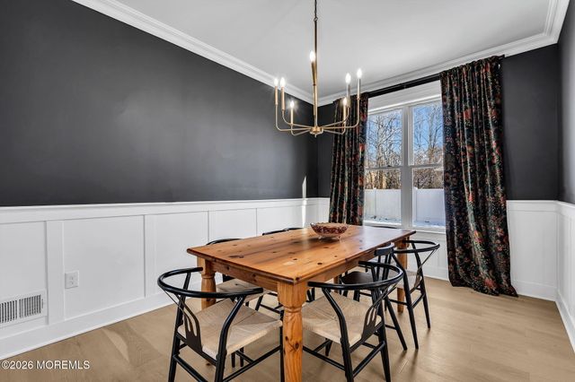 237 Neptune Avenue, Beachwood, NJ 08722