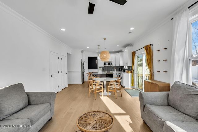 237 Neptune Avenue, Beachwood, NJ 08722