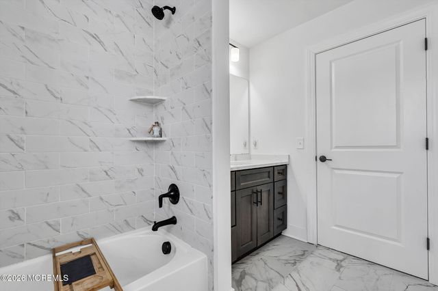 237 Neptune Avenue, Beachwood, NJ 08722