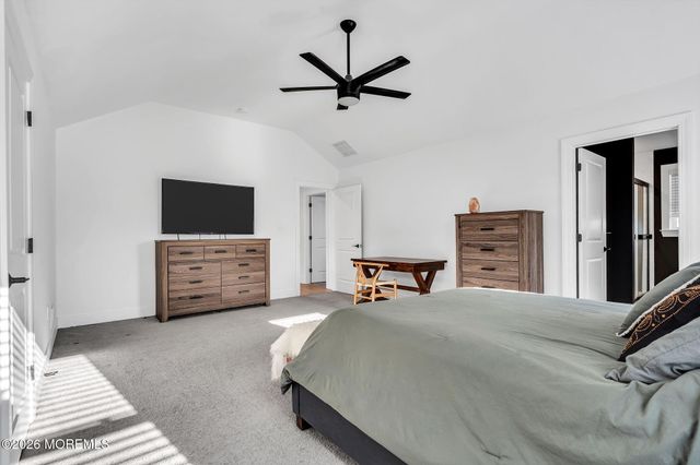 237 Neptune Avenue, Beachwood, NJ 08722