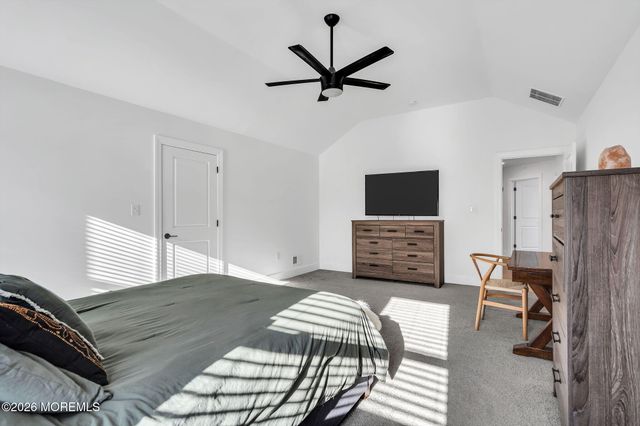 237 Neptune Avenue, Beachwood, NJ 08722