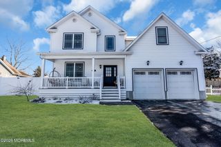 237 Neptune Avenue, Beachwood, NJ 08722
