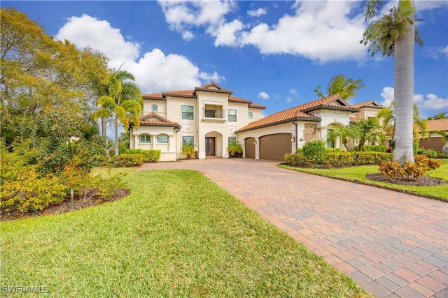 9852 Corso Bello DR, Naples, FL 34113