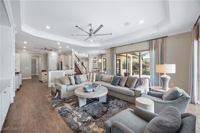 9852 Corso Bello DR, Naples, FL 34113