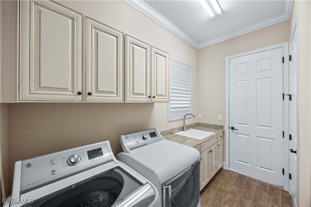 9852 Corso Bello DR, Naples, FL 34113