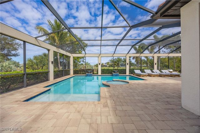 9852 Corso Bello DR, Naples, FL 34113