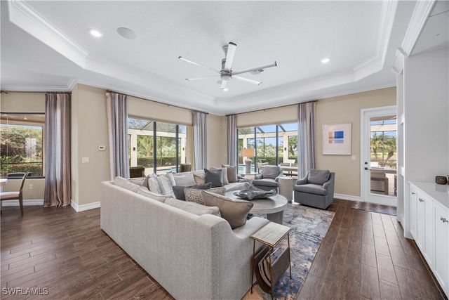 9852 Corso Bello DR, Naples, FL 34113