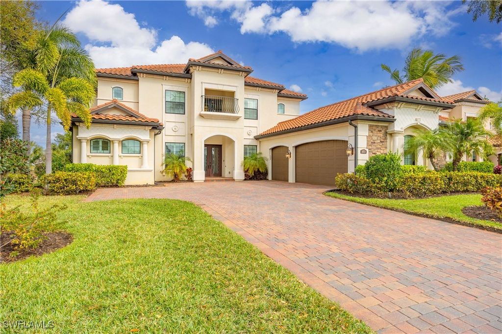 9852 Corso Bello DR, Naples, FL 34113
