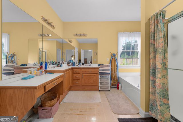 11 Harbor Lane, White, GA 30184