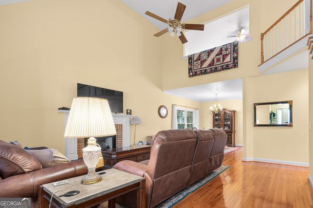 11 Harbor Lane, White, GA 30184