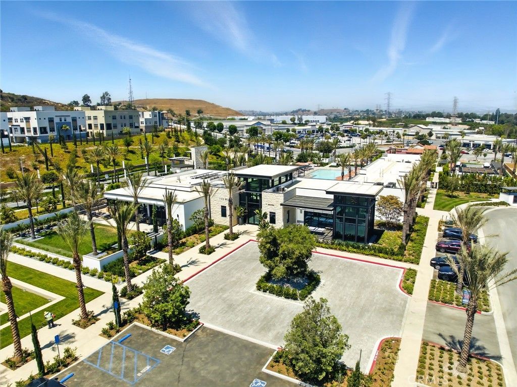 Image 2 of property listing at 258 Sage Way, Montebello, CA 90640