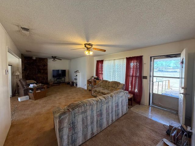 912 Bell Avenue, Turkey, TX 79261