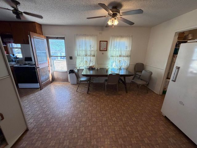 912 Bell Avenue, Turkey, TX 79261