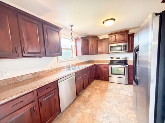 671 Fox Trail Ct, Clarksville, TN 37040