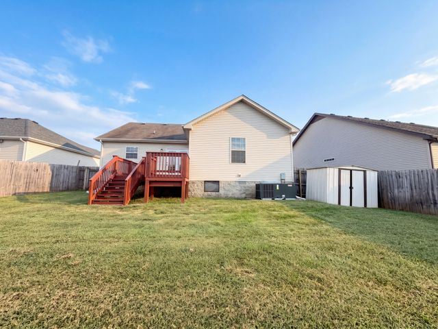 671 Fox Trail Ct, Clarksville, TN 37040